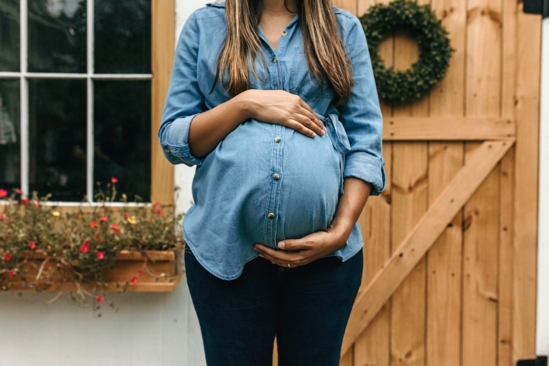 Femme enceinte : Camylla Battani