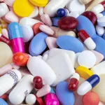 Médicaments de toutes tailles, formes et couleurs